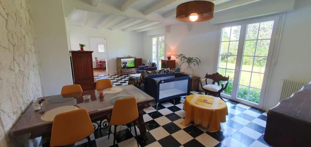 Maison Au Calme Avec Jardin Pres Du Chateau, Foret Et Plage Condette Eksteriør billede